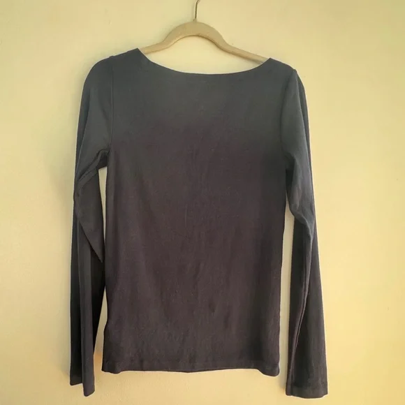 GAP Women's Long Sleeve Tee - Navy MTall - Picture 3 of 4
